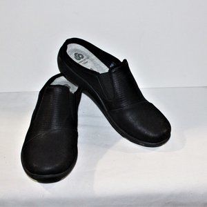 EC LADIES CLOUDSTEPPERS BY CLARKS SLIDES - SIZE 9 1/2 BLACK